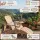 Freigestellter, ergonomisch gerundeter Footrest aus unbehandeltem Eichenholz für Adirondack Chairs.
